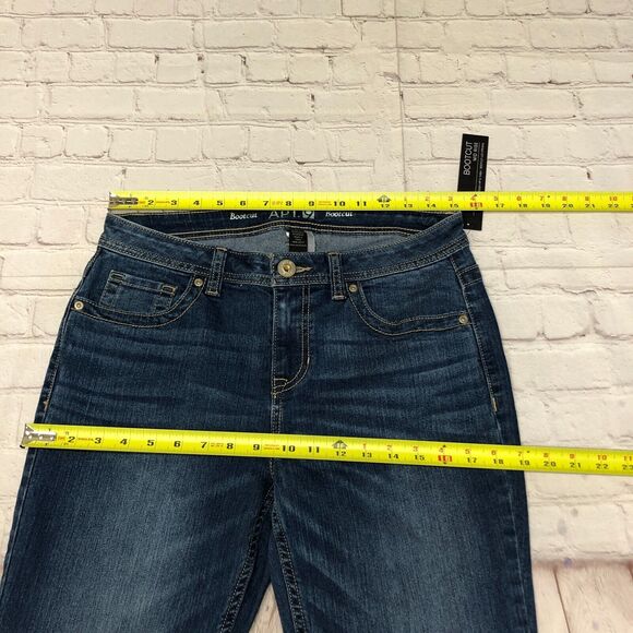 NWT Apt. 9 Women Mid Rise Bootcut Jeans Size 10 Blue Denim M189 -1 - Picture 2 of 16